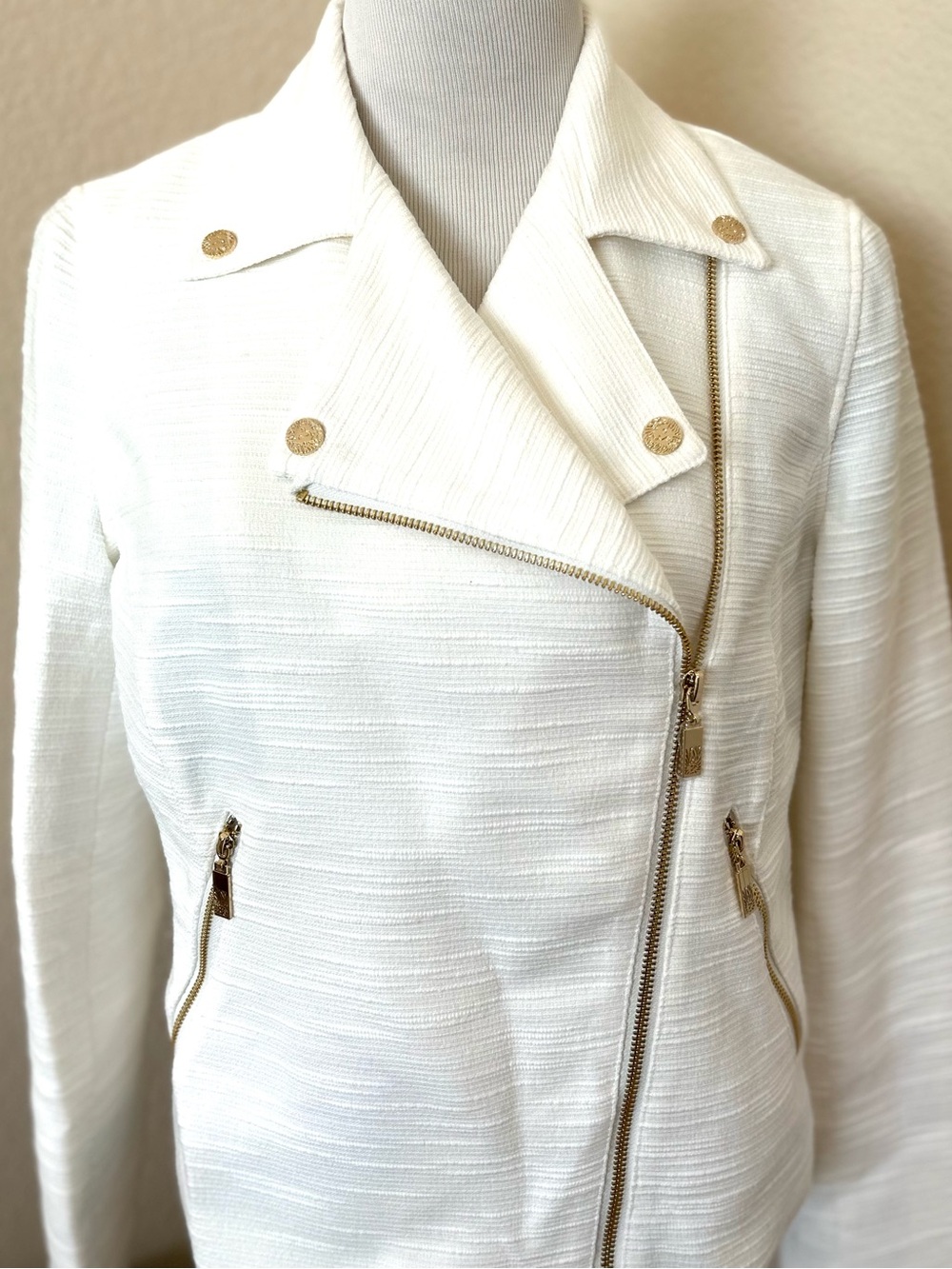White jacket motorcycle style jacket Anne Klein size M lightweight summer jacket